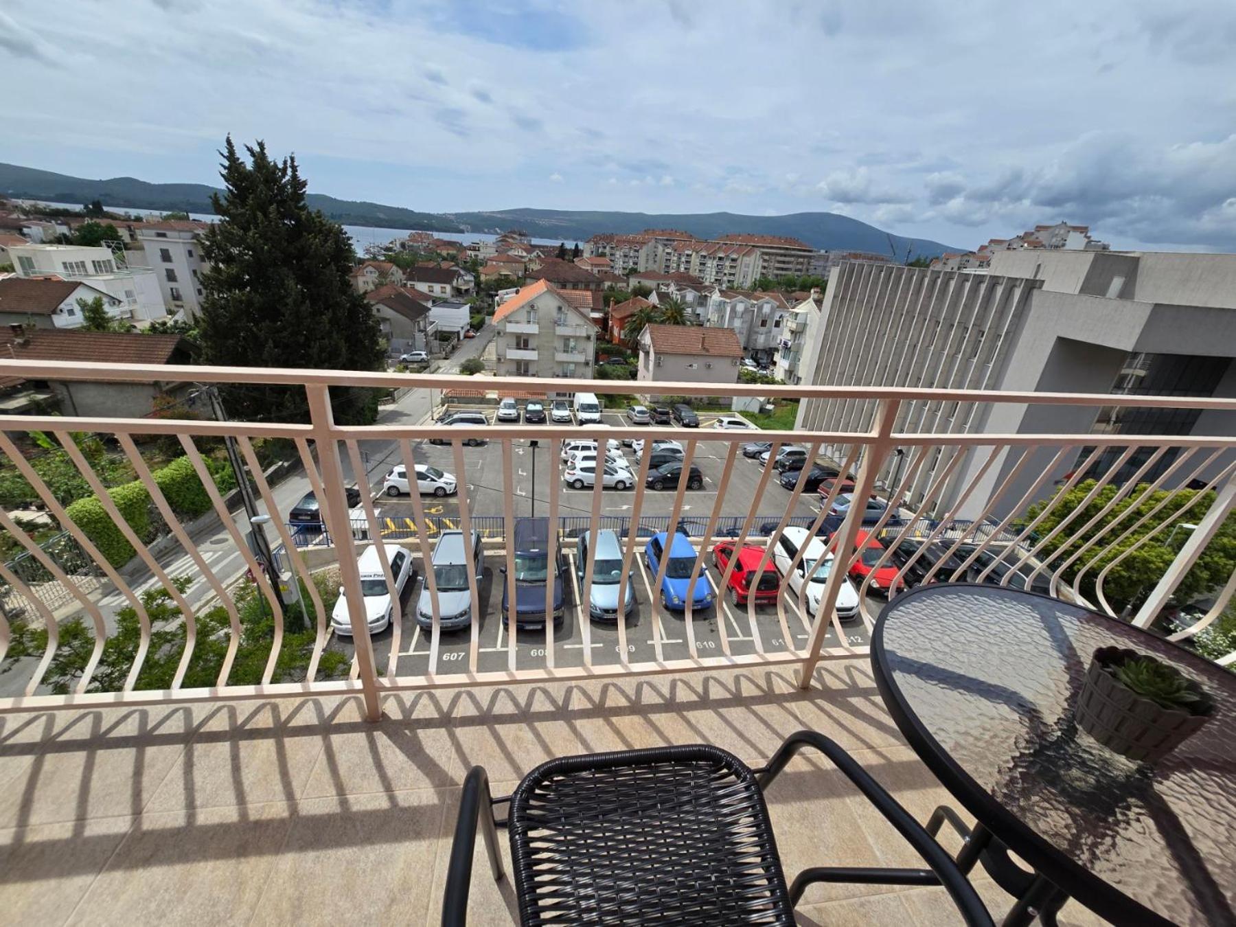 Jovanovic Apartment 蒂瓦特 外观 照片